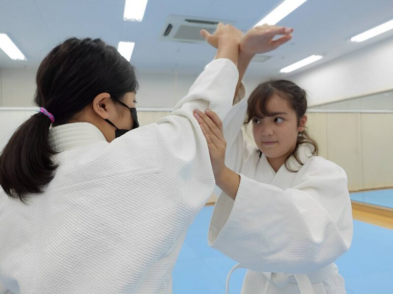 楽心館 本部道場（合気道･剣術/大東流/浅山/居合術)女性クラスあり